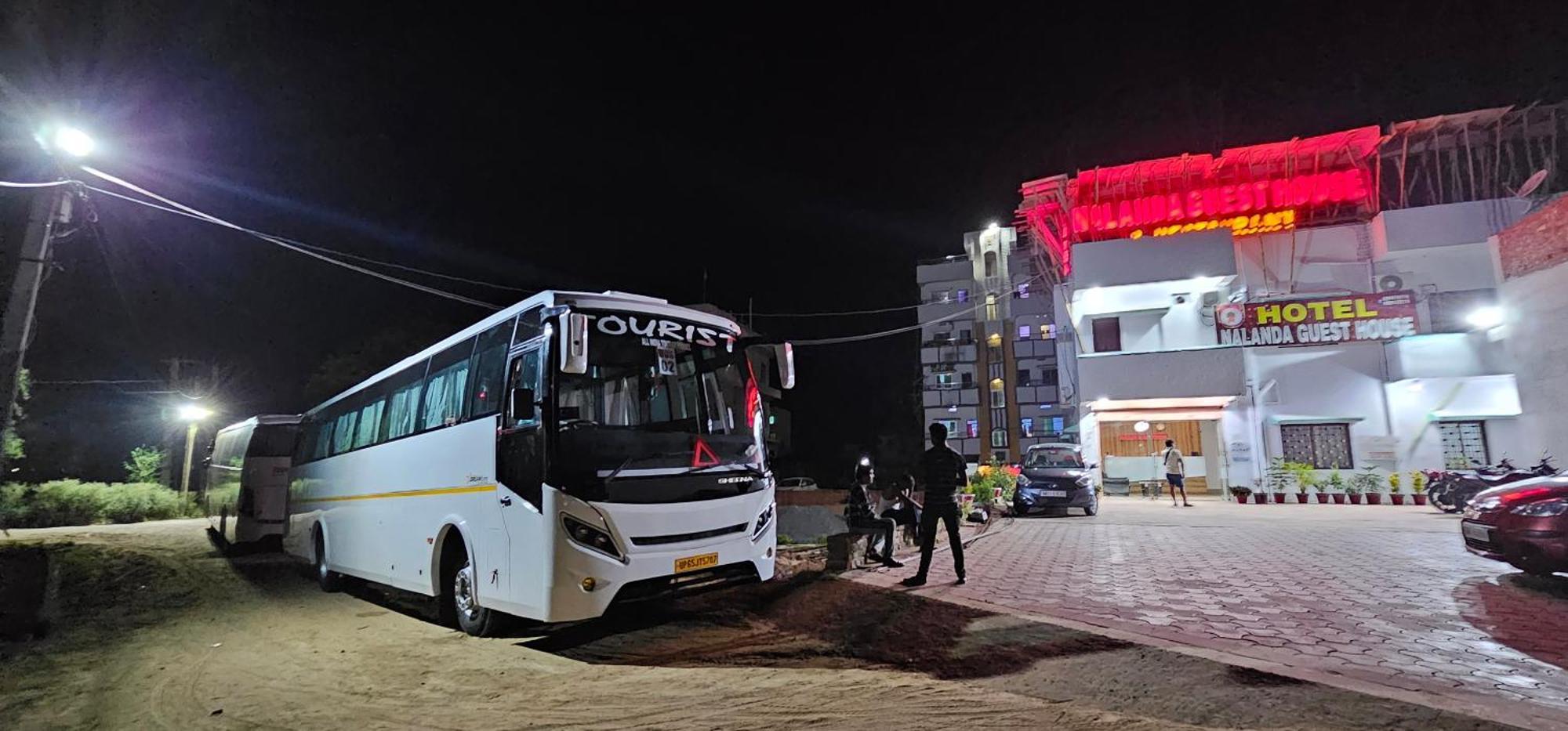 Hotel Nalanda Guest House Esterno foto